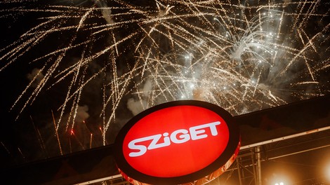 Ste vedeli, da letos v naši bližini nastopajo največje svetovne glasbene zvezde – le eno prijetno vožnjo daleč stran!