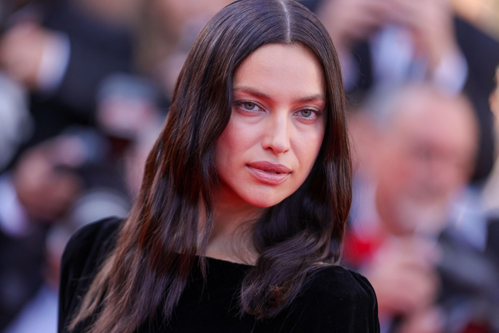 Za včerajšnjo premiero filma Mission: Impossible – The Final Reckoning na filmskem festivalu v Cannesu je Irina Shayk izbrala prav …