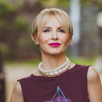 Popolna pomladna eleganca priljubljene pevke: pokazala stajling, ki ga bo želela posnemati vsaka ženska