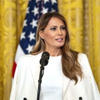 Melania Trump izdala svojo prvo zvočno knjigo: njen glas, ki razkriva osebno zgodbo, ustvarila umetna inteligenca