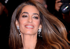 Nihče ni mogel umakniti pogleda od Amal Clooney: poletni videz, o katerem vsi govorijo