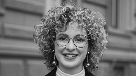 NIKA KOHNE: Finalistka v kategoriji frizer
