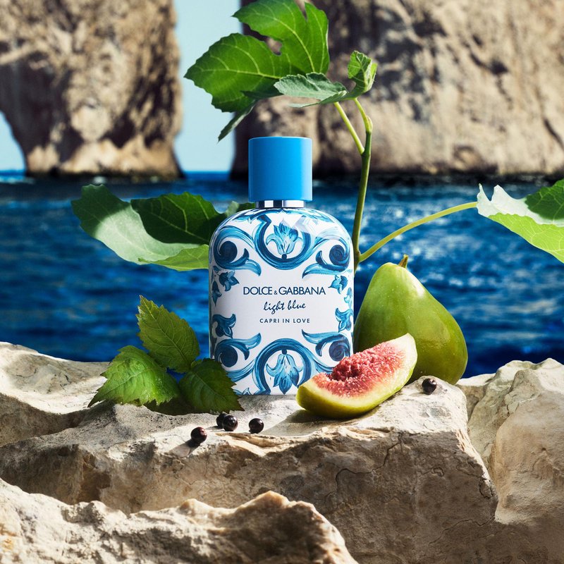 Vonj italijanskega poletja, ki traja cel dan: Dolce & Gabbana z osvežilno "Light Blue" novostjo