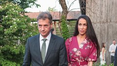 Tina Gaber poletna obleka Robert Golob