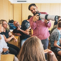 "Prekinjamo tišino" - Canon podprl pripravo video učnih vsebin v slovenskem znakovnem jeziku