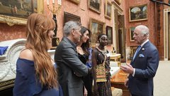 Amal Clooney George Clooney kralj Karel III.