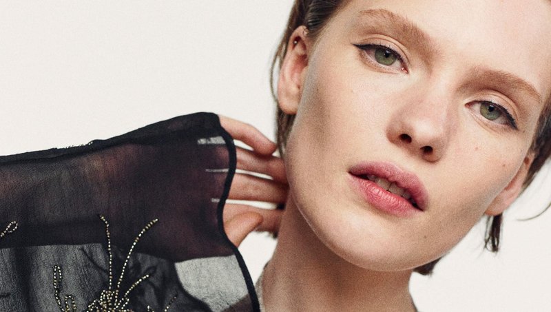 Ste že ujeli Inditex poletno razprodajo? Te so v polnem razmahu! (Zara, Oysho, Zara Home, Stradivarius, Massimo Dutti, Bershka in Pull & Bear tudi do - 50 % in več)