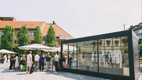 Na trgu v Mariboru je znamka s.Oliver Black Label pripravila edinstveno modno doživetje