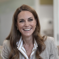 Kate Middleton simbolično oblekla suknjič, ki ga je nosila v ključnem obdobju svojega zdravljenja