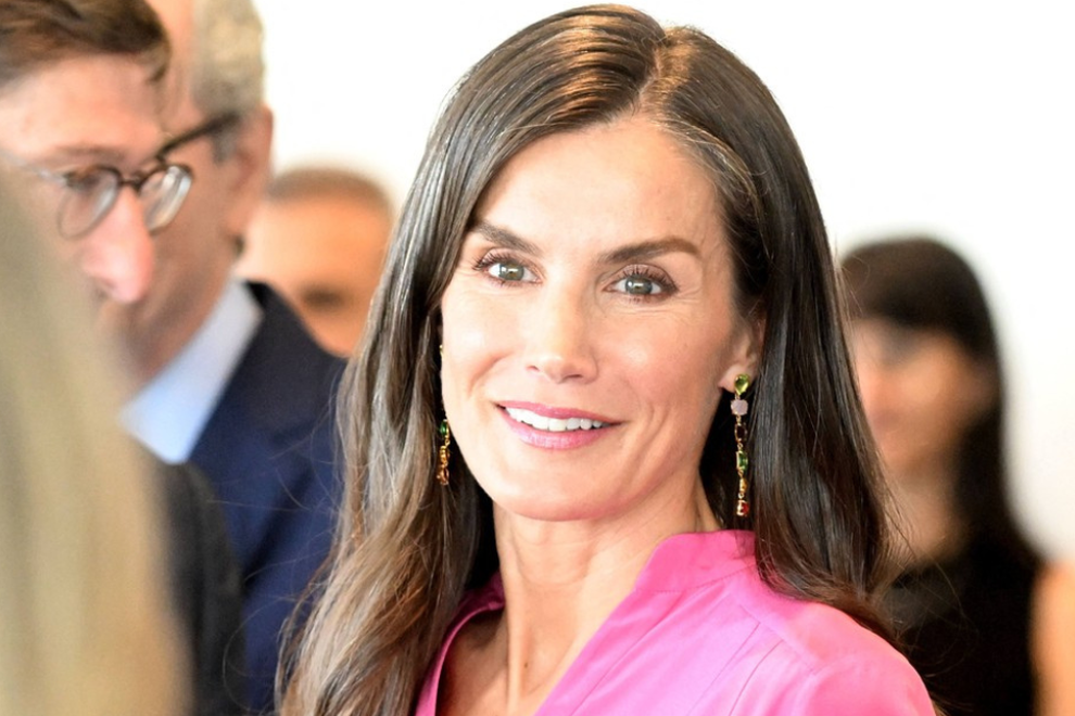 kraljica Letizia Ortiz čevlji rožnata obleka