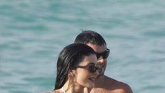 Kylie Jenner bele kopalke bikini