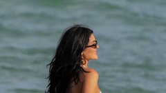 Kylie Jenner bele kopalke bikini