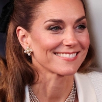 Nadela si je tiaro princese Diane in s tem poslala močno sporočilo