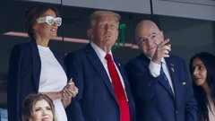 Melania Trump bela sončna očala