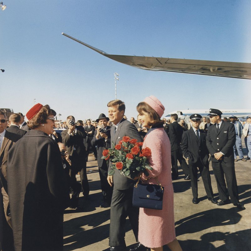 Krvava obleka Jackie Kennedy, iz katere se ni želela preobleči: "Želim, da ljudje vidijo posledice"