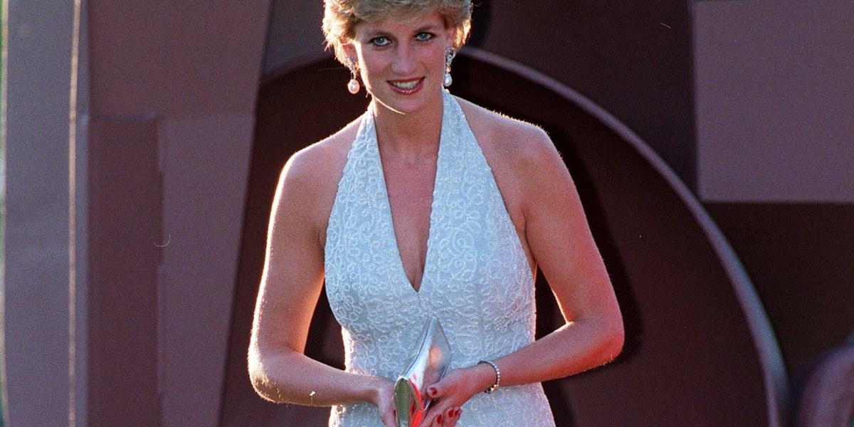 Najlepše obleke princese Diane, ki so se zapisale v zgodovino
