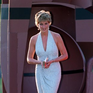 Najlepše obleke princese Diane, ki so se zapisale v zgodovino