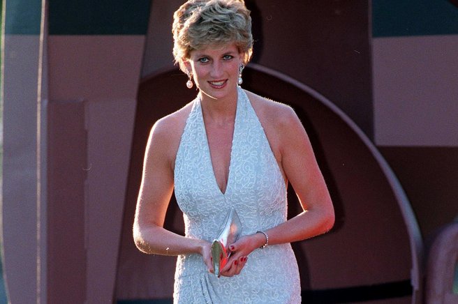Najlepše obleke princese Diane, ki so se zapisale v zgodovino