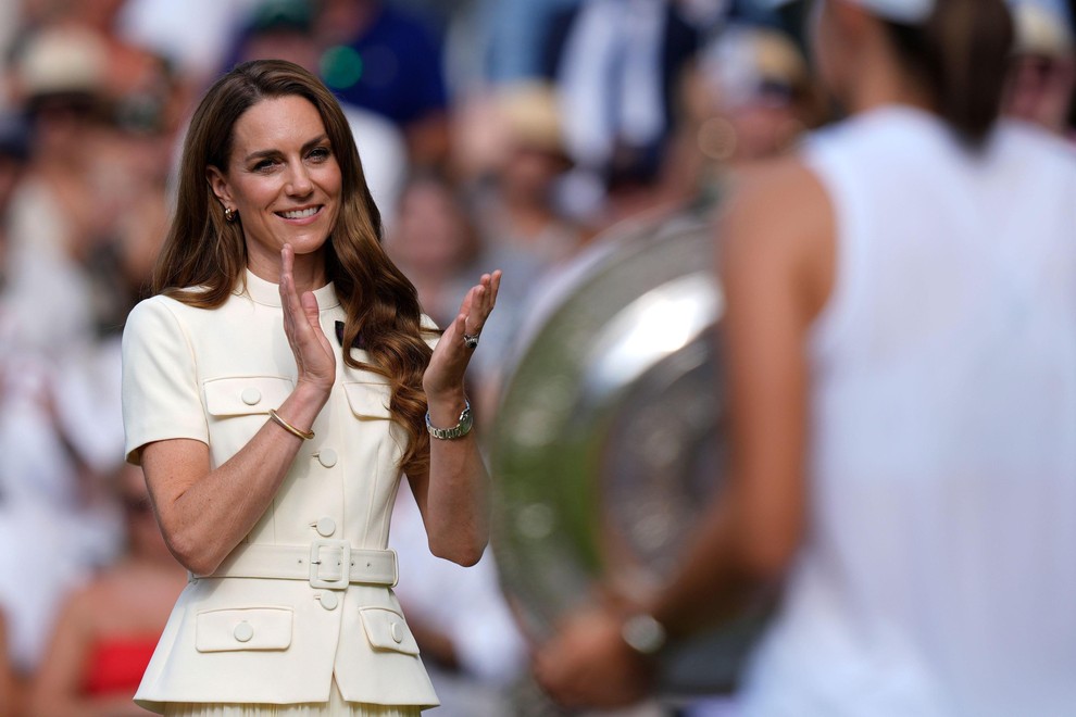 Modni ikoni Wimbledona: Princesa Kate s svojimi kombinacijami nikoli ne razočara, navdušila pa tudi princesa Charlotte