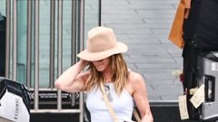 Jennifer Aniston kavbojke