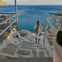 Ta grški otok je neodkrit raj – pravijo, da je kot Santorini pred 30 leti