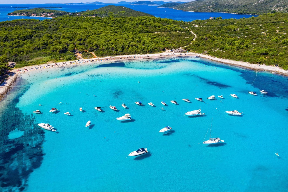 13 najlepših hrvaških plaž, ki jih boste želeli obiskati to poletje (oboževali jih bodo tudi otroci!) (foto: Profimedia)