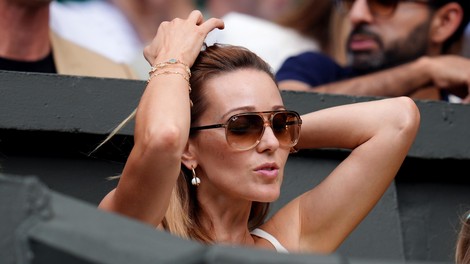Jelena Đoković navdušila v preprostem modelu kopalk na družinskem dopustu v Grčiji