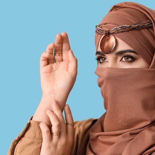 zenska-v-hijabu.jpg