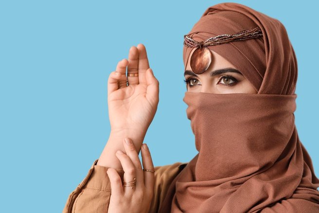 zenska-v-hijabu.jpg
