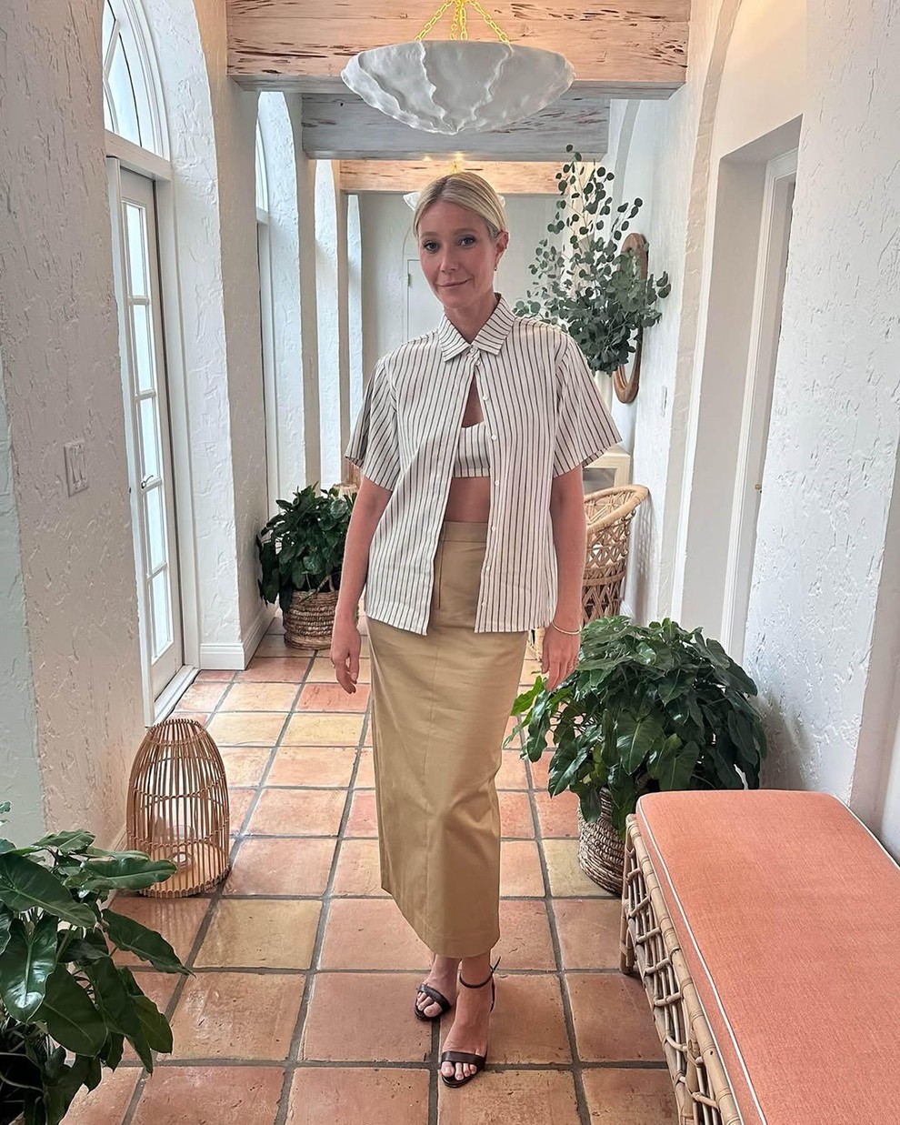 Prava definicija sproščenega šika: poletni stajlingi Gwyneth Paltrow
