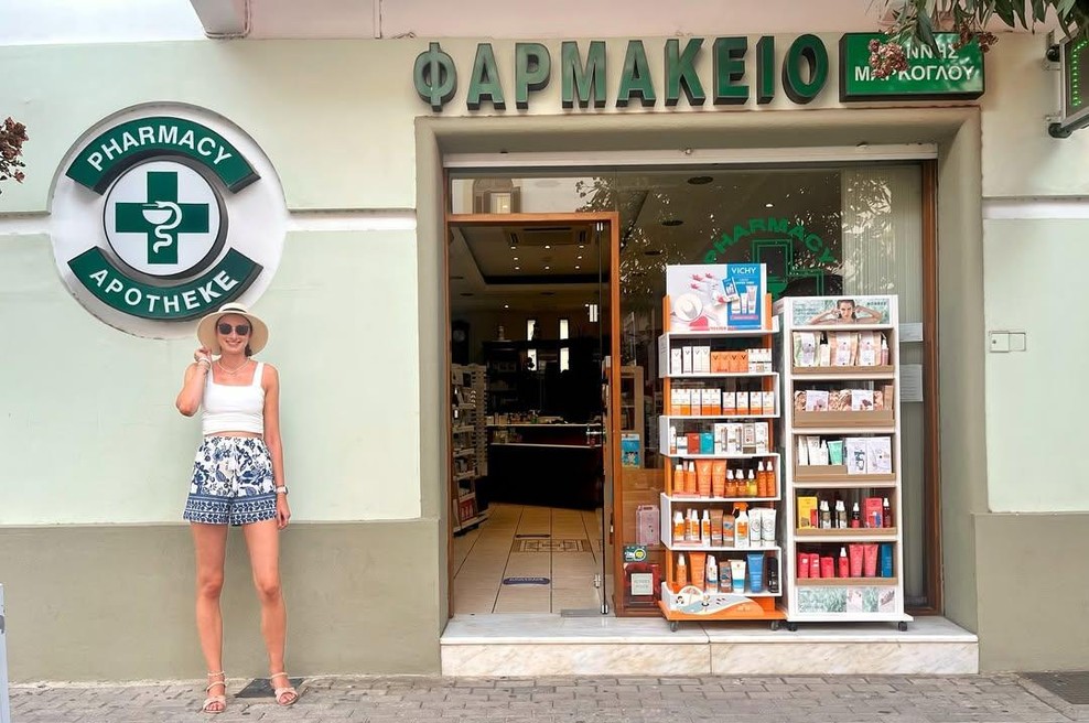Grške lekarne so nova obsesija ljubiteljev kozmetike: To so najboljši izdelki, ki jih lahko kupite v njih (foto: Profimedia)