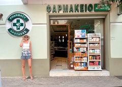 Grške lekarne so nova obsesija ljubiteljev kozmetike: najboljši izdelki, ki jih lahko kupite v njih