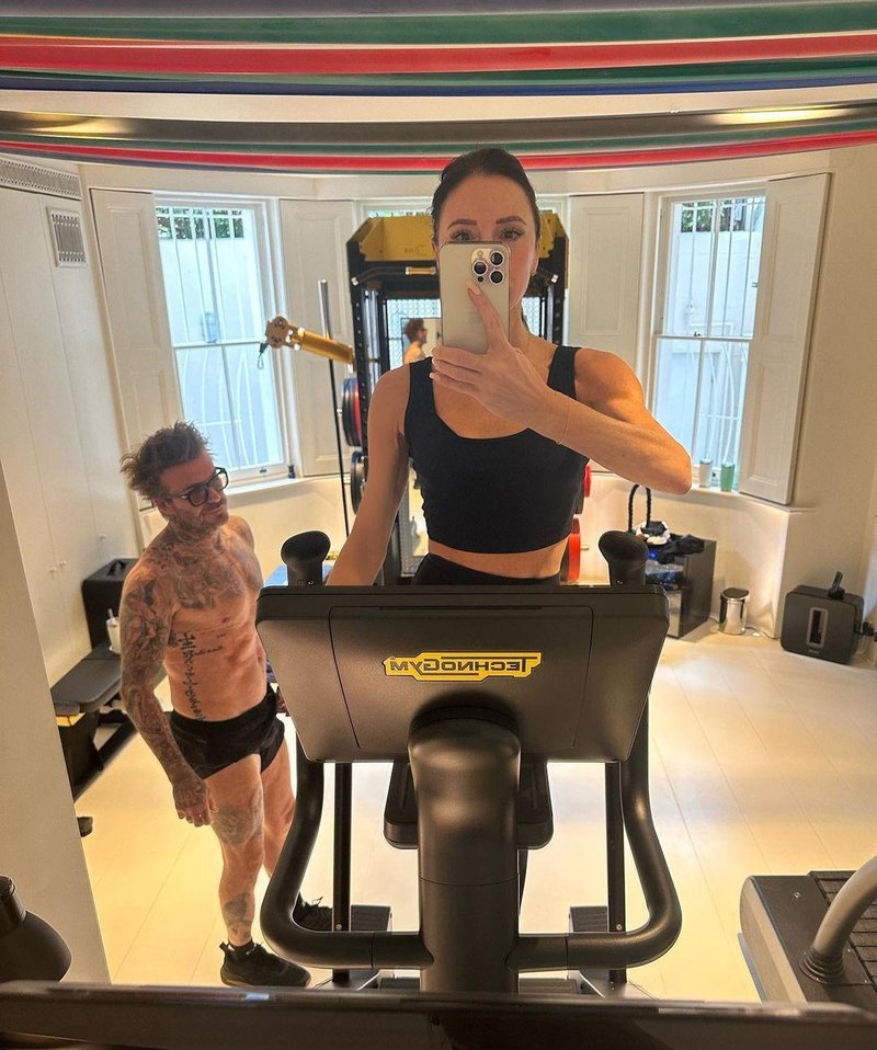 Victoria Beckham pri 51 letih tehta le 48 kilogramov in meri 163 cm: Paparaci razkrili, kako v resnici izgleda