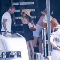 Victoria Beckham pri 51 letih tehta le 48 kilogramov in meri 163 cm: Paparaci razkrili, kako v resnici izgleda