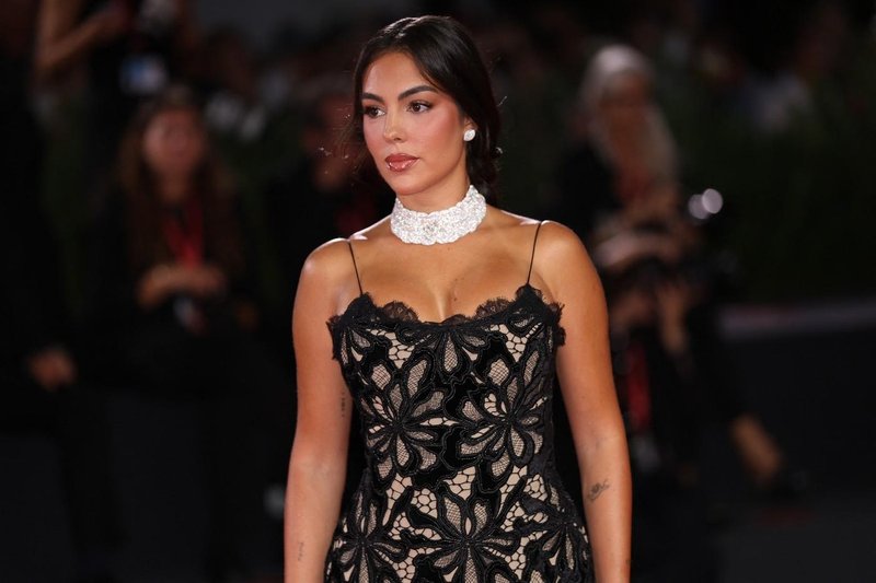 Georgina Rodriguez rdeča preproga beneški filmski festival