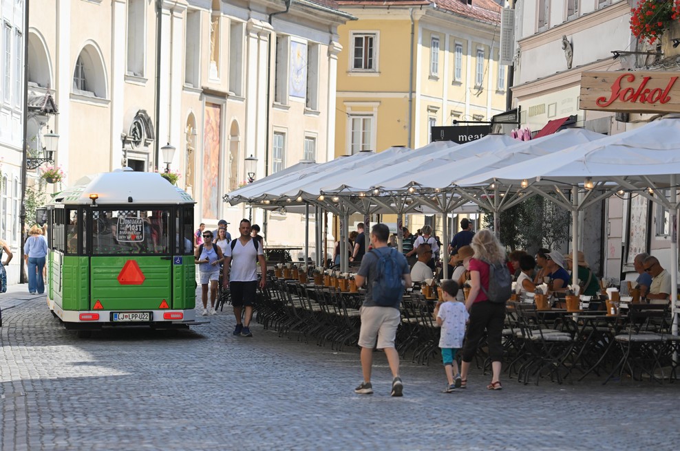 Nov trend obnorel svetovne prestolnice, končno je prišel tudi k nam (foto: Žiga Živulović jr./Bobo)