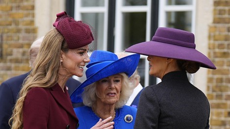 Modni dvoboj Melanie Trump in valižanske princese: Melania z enim detajlom sprožila plaz komentarjev