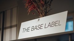 Alja Perne znamka The Base Lebel Ikona