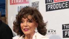 Joan Collins rdeča preproga muzikal The Producers