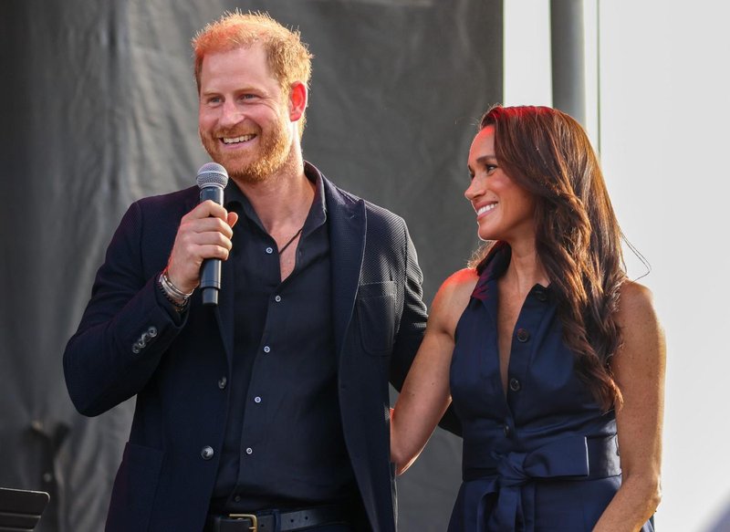 Meghan Markle obleka Carolina Herrera