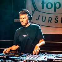 Ta mlad slovenski DJ z več kot 10 milijoni streamov osvaja svetovno elektroniko – zdaj izdaja hit še s Sony France!