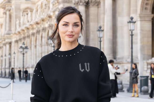 Od Ane de Armas do Jennifer Connelly: to so zvezdnice izbrale za revijo Louis Vuitton