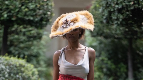 WILL ROYALE' shoes with CHANDRA KEYSER bag & JULZZALLURE headpiece & SUSHILA BAEHR scarf