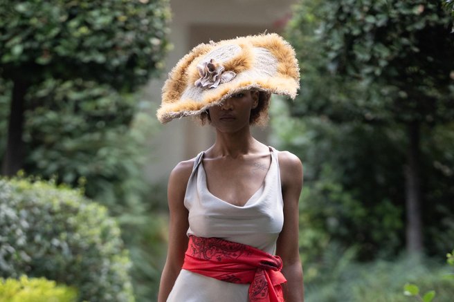 WILL ROYALE' shoes with CHANDRA KEYSER bag & JULZZALLURE headpiece & SUSHILA BAEHR scarf