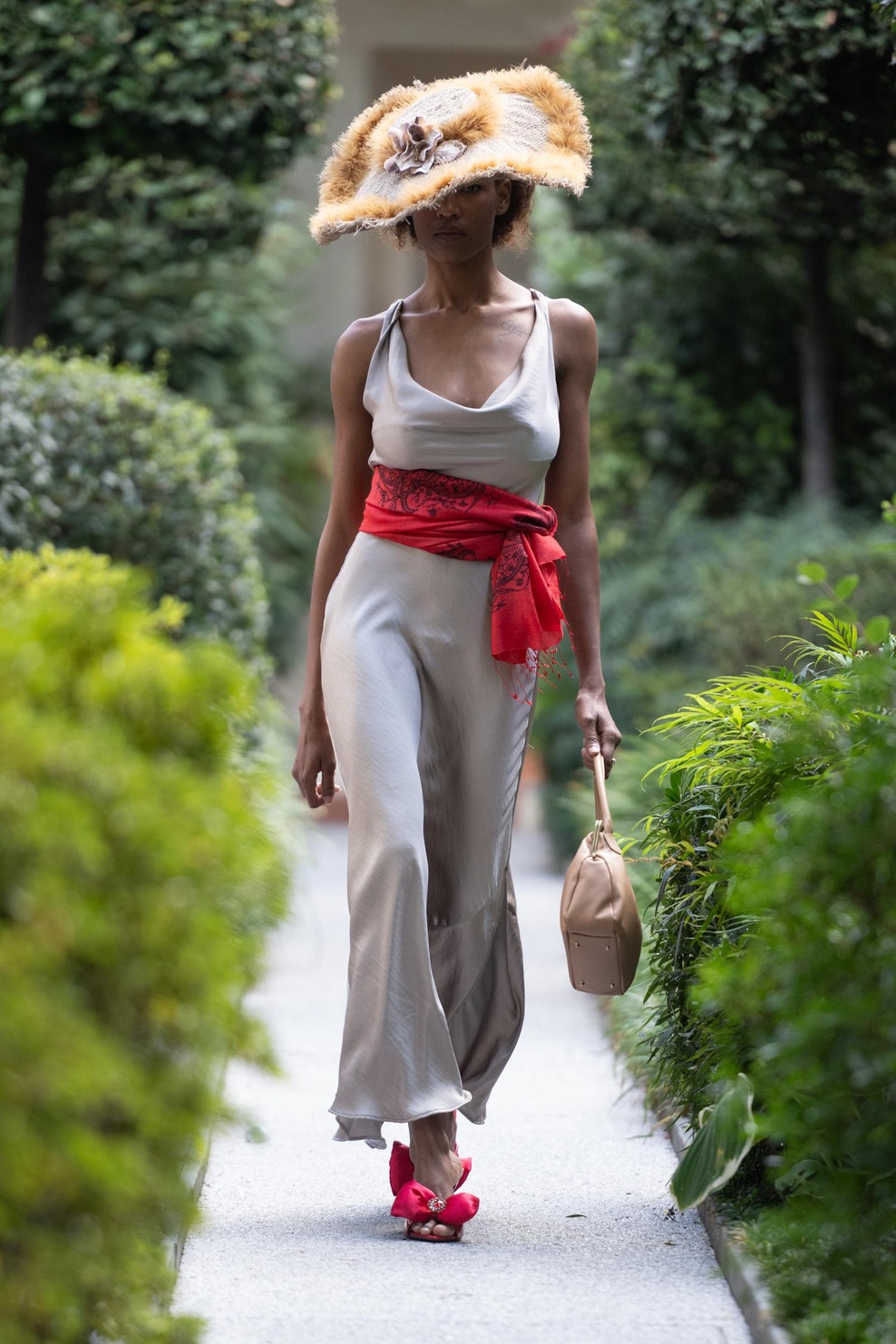 WILL ROYALE' shoes with CHANDRA KEYSER bag & JULZZALLURE headpiece & SUSHILA BAEHR scarf