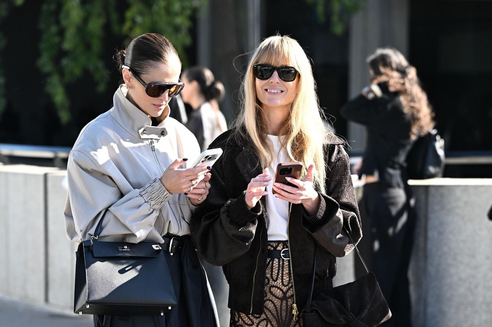 5 trendov, ki jih francozinje obožujejo to jesen: ulični navdih s tedna mode v Parizu (foto: Profimedia)