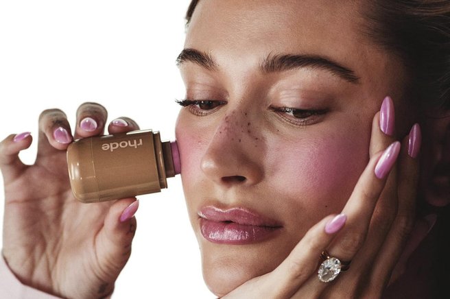 rdečilo, blush, Rhode, Hailey Bieber