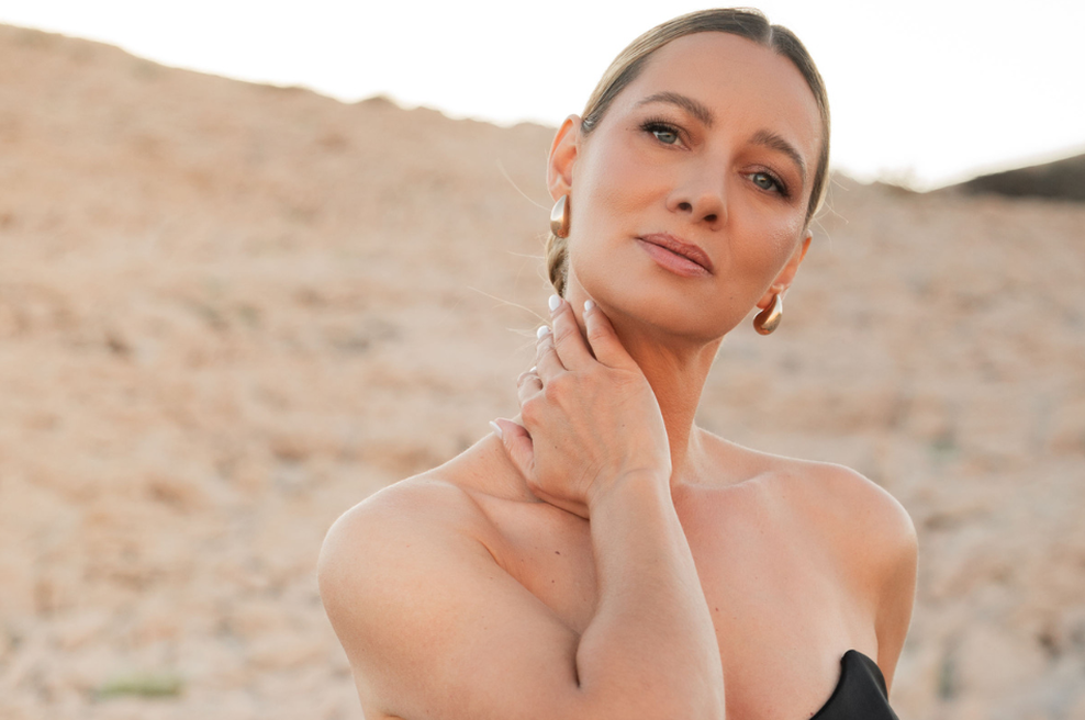 Ko spregovori srce: Iris Ošlaj v novi pesmi razkriva svoja čustva (foto: Sara Golob)