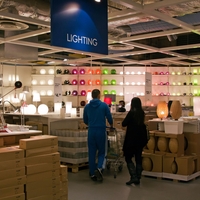Ta IKEA lučka je postala pravi hit: božič še ni tu, a je že skoraj razprodana