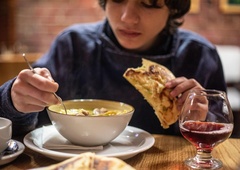 Pozabljena jed na žlico, ki so jo v bivši Jugoslaviji oboževali čisto vsi (priprava je zelo enostavna)